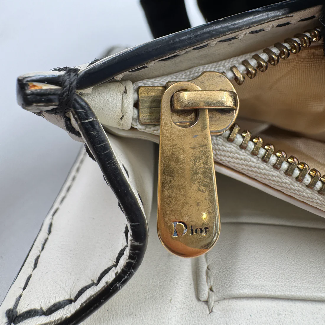 DIOR J' ADIOR WALLET ON CHAIN