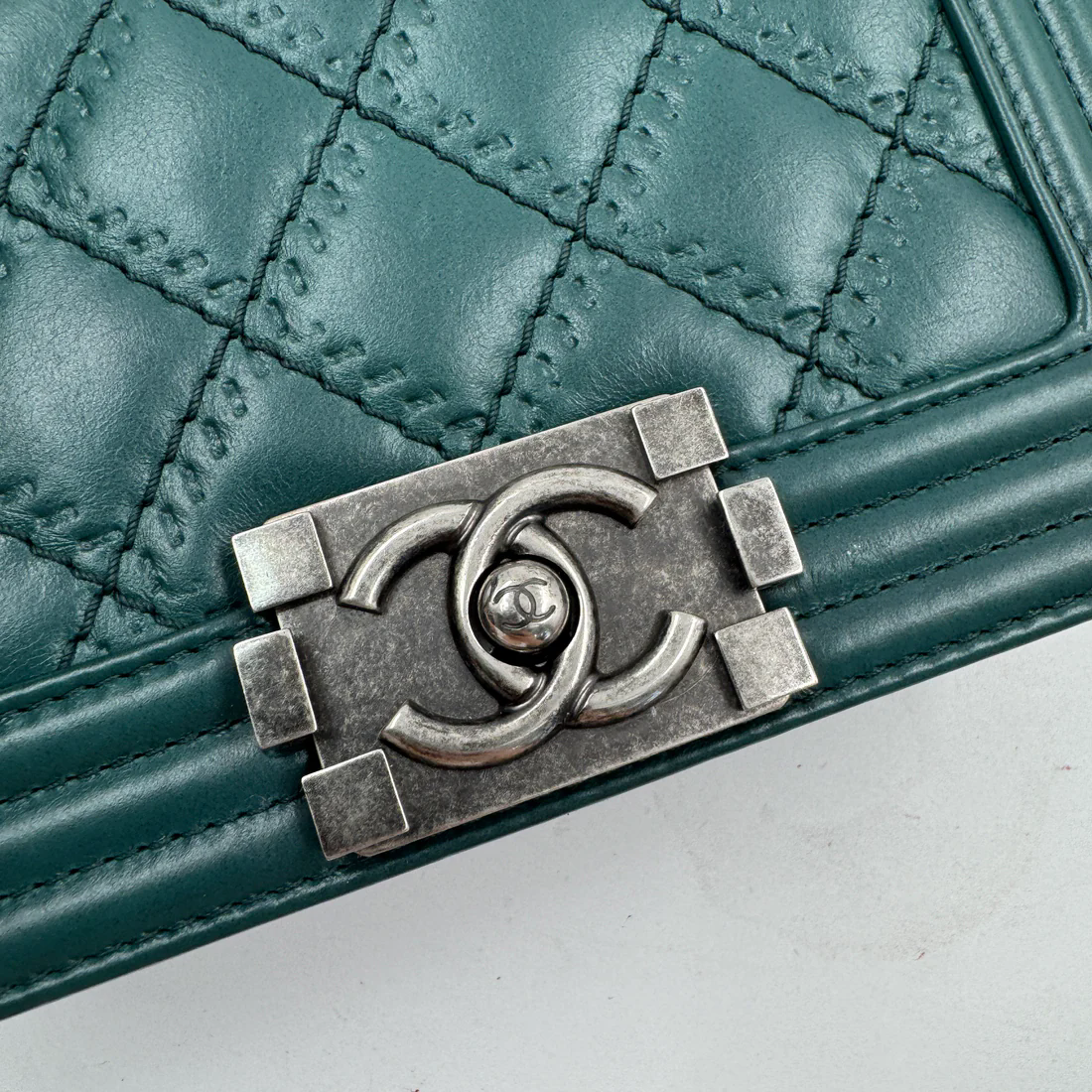 CHANEL GREEN QUILTED LEATHE MINI LEBOY