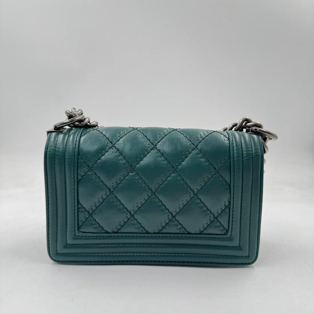 CHANEL GREEN QUILTED LEATHE MINI LEBOY