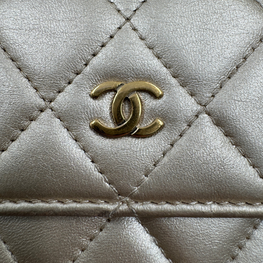 CHANEL GOLD WALLET IN LEATHER